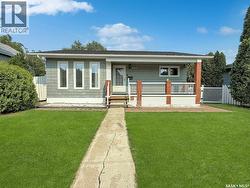 445 4th AVENUE NW Swift Current, SK S9H 0V4