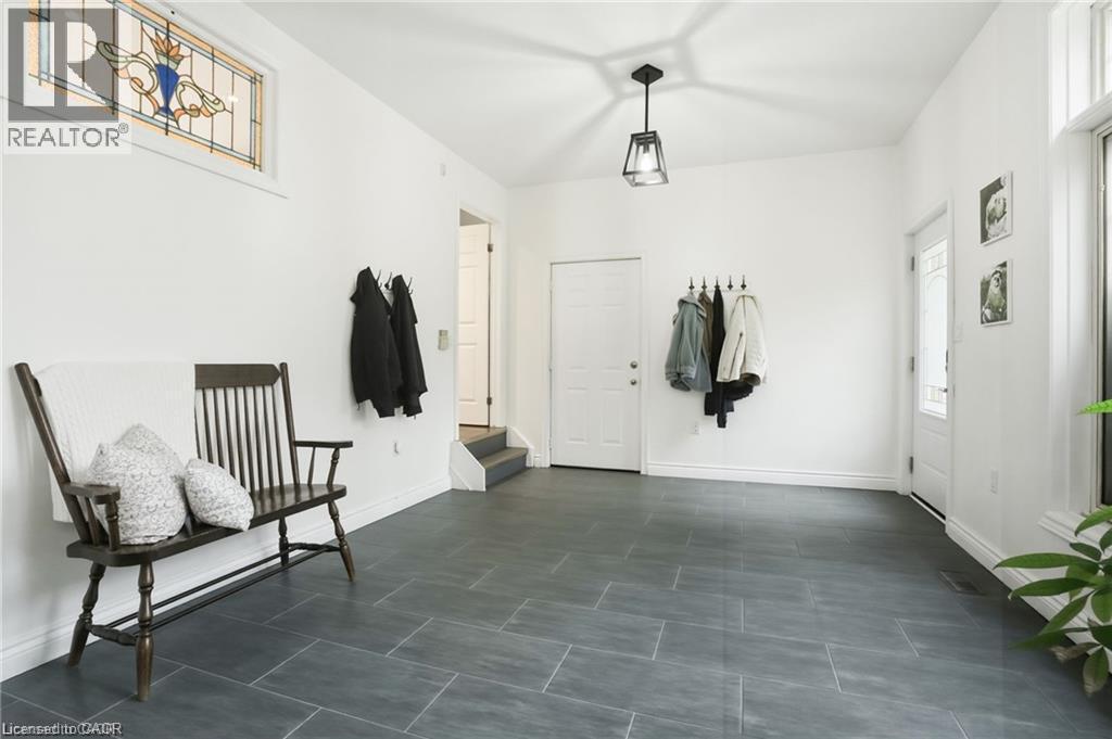 2000 15 Side Road, Milton, ON - Indoor Photo Showing Other Room