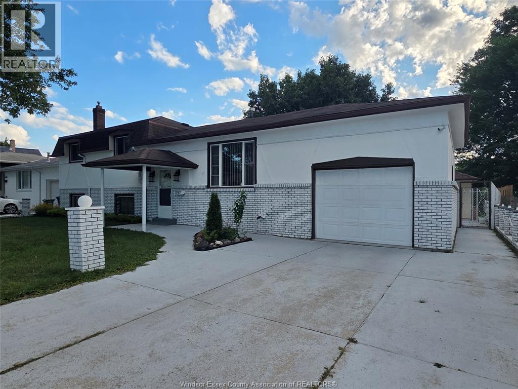 3767 Turner, Windsor, ON - Outdoor