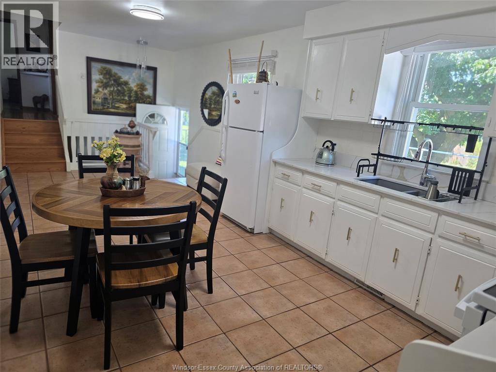 3767 Turner, Windsor, ON - Indoor Photo Showing Dining Room