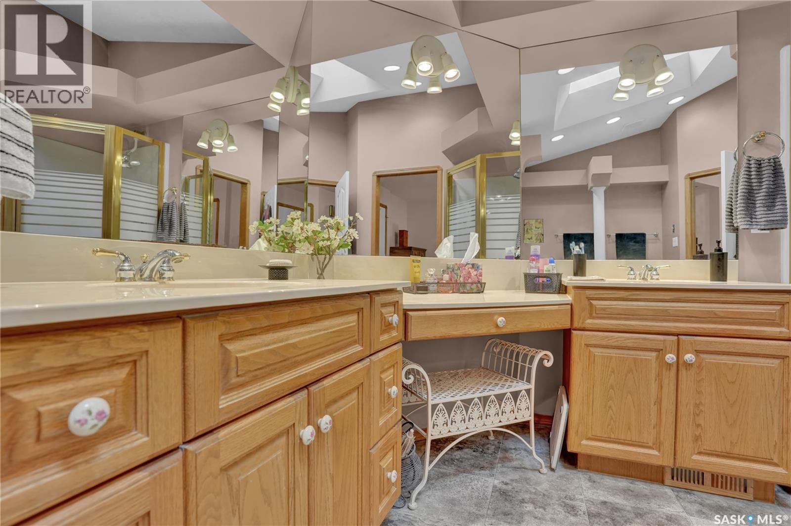 1146 Selo Place, Regina, SK - Indoor Photo Showing Bathroom
