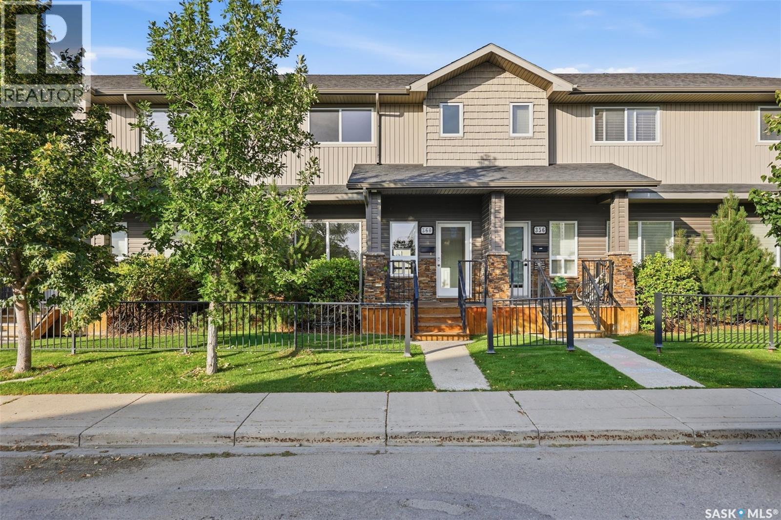 360 Willowgrove Lane, Saskatoon, SK - Outdoor