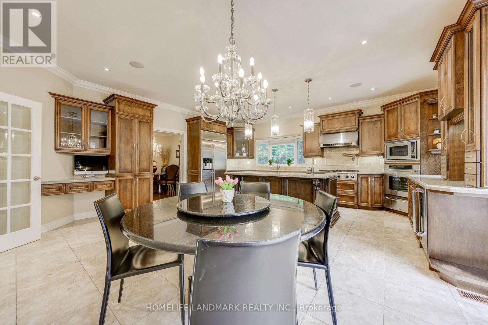 38 Misty Crescent, Toronto, ON - Indoor Photo Showing Dining Room