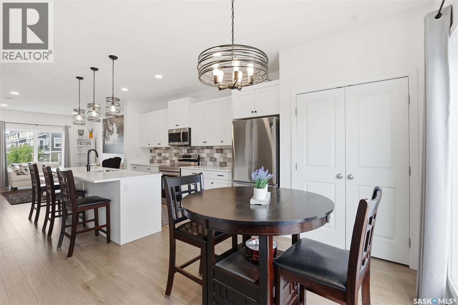 520 Brighton Gate, Saskatoon, SK - Indoor Photo Showing Dining Room