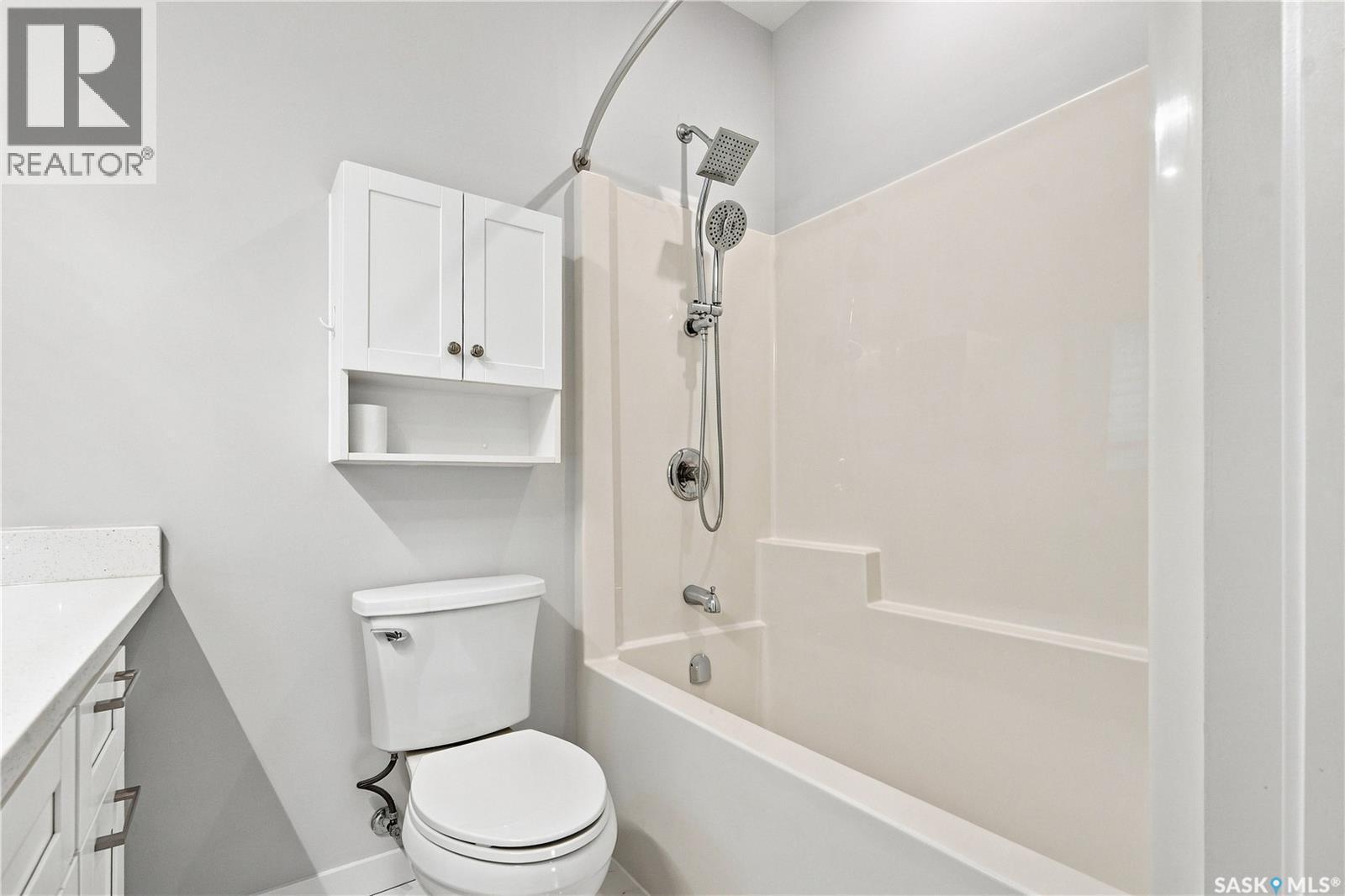 134 Bolstad Way, Saskatoon, SK - Indoor Photo Showing Bathroom