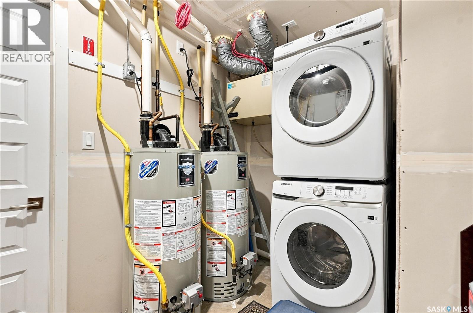 134 Bolstad Way, Saskatoon, SK - Indoor Photo Showing Laundry Room