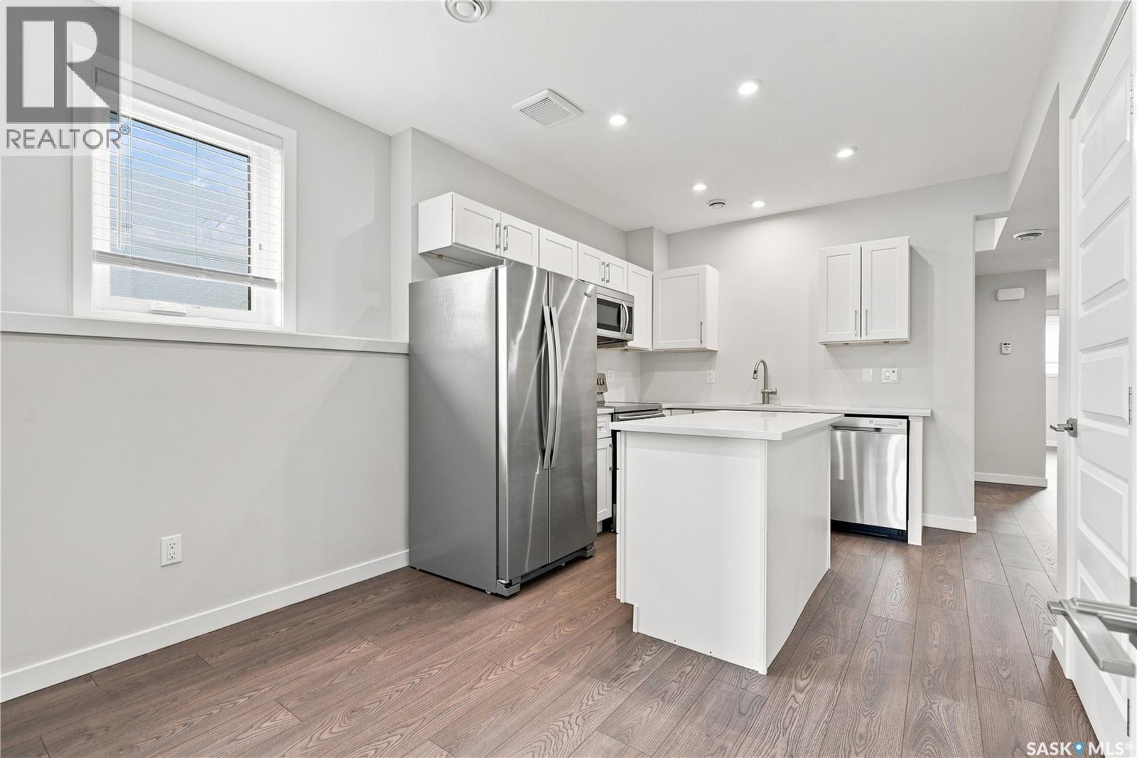 134 Bolstad Way, Saskatoon, SK - Indoor Photo Showing Kitchen With Stainless Steel Kitchen