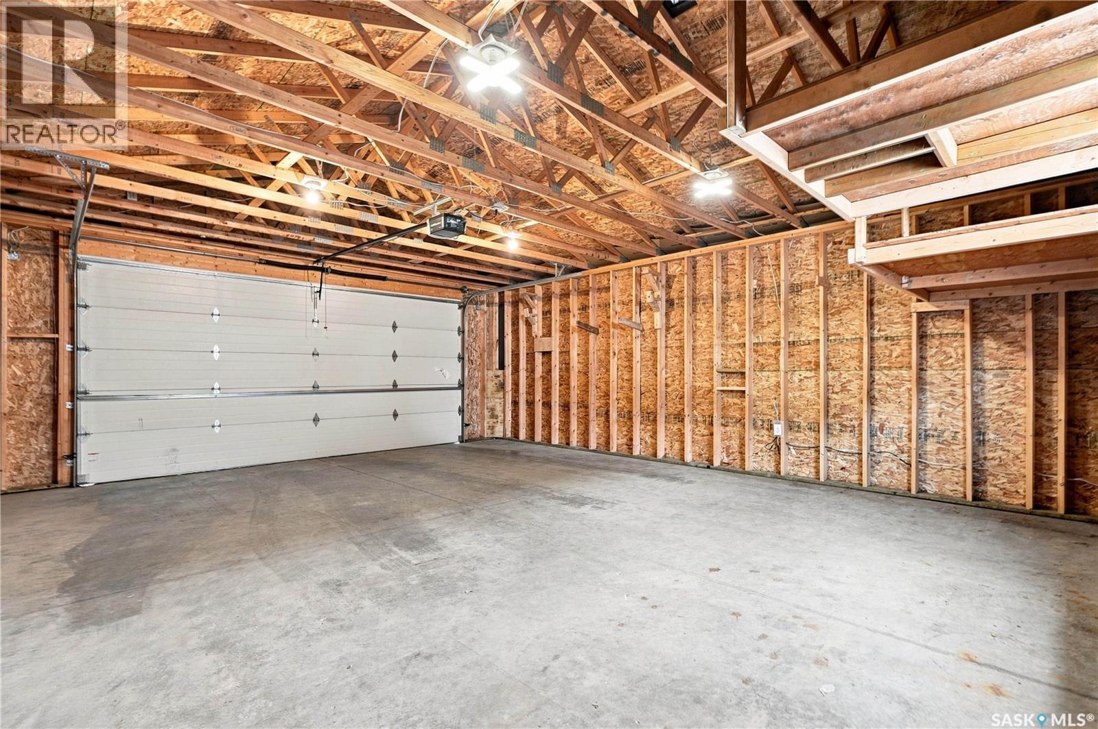 134 Bolstad Way, Saskatoon, SK - Indoor Photo Showing Garage