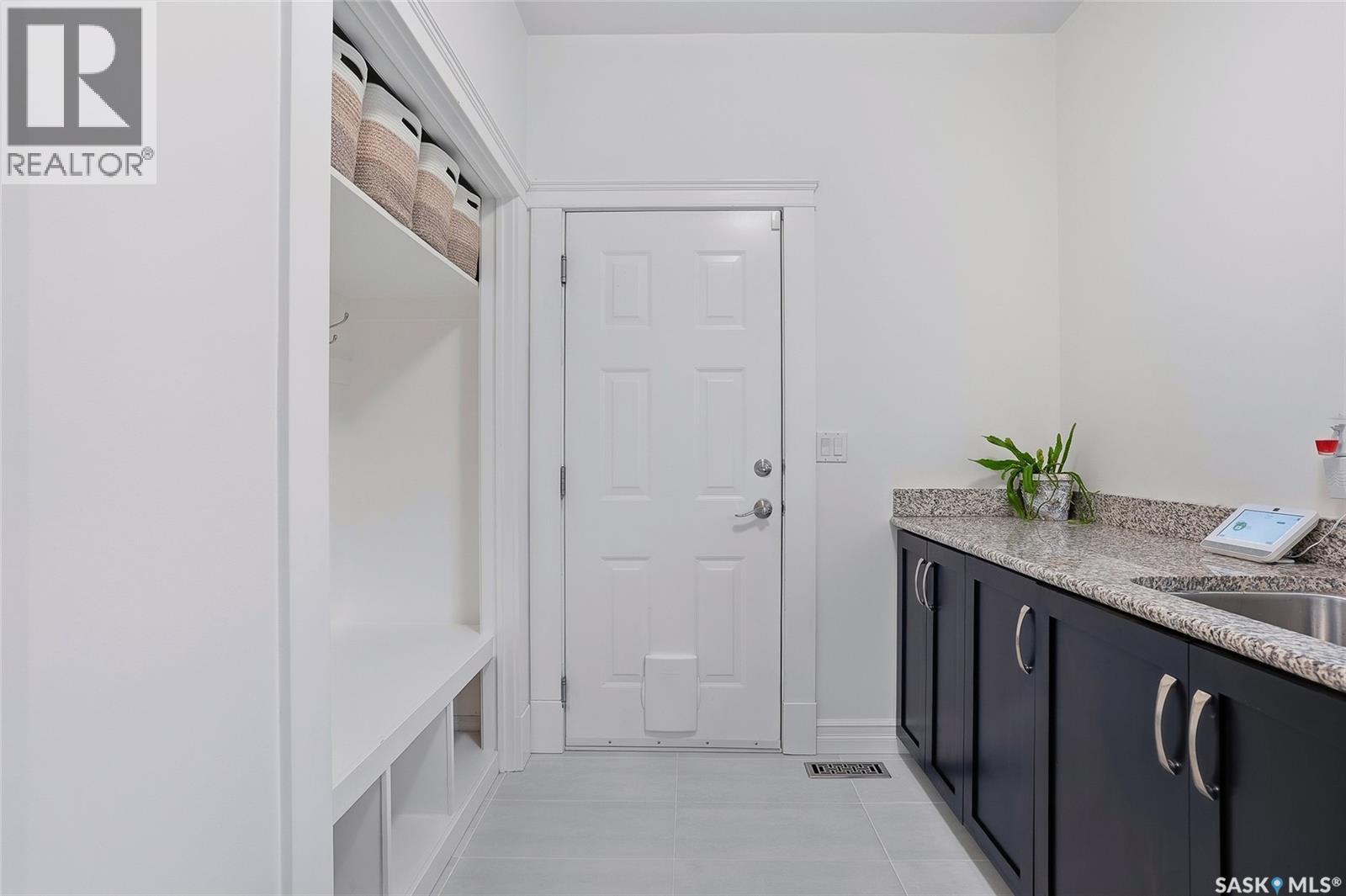 242 Denham Crescent, Saskatoon, SK - Indoor Photo Showing Other Room