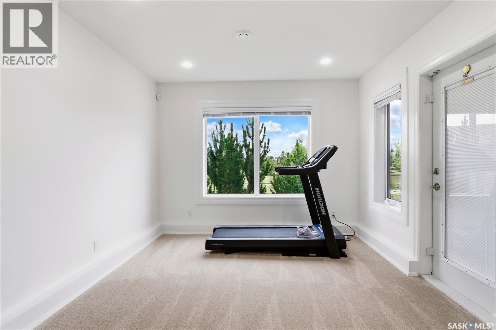 242 Denham Crescent, Saskatoon, SK - Indoor Photo Showing Gym Room