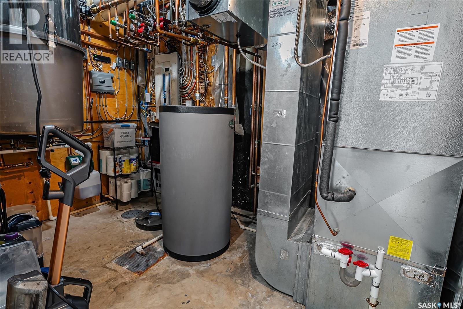 242 Denham Crescent, Saskatoon, SK - Indoor Photo Showing Basement