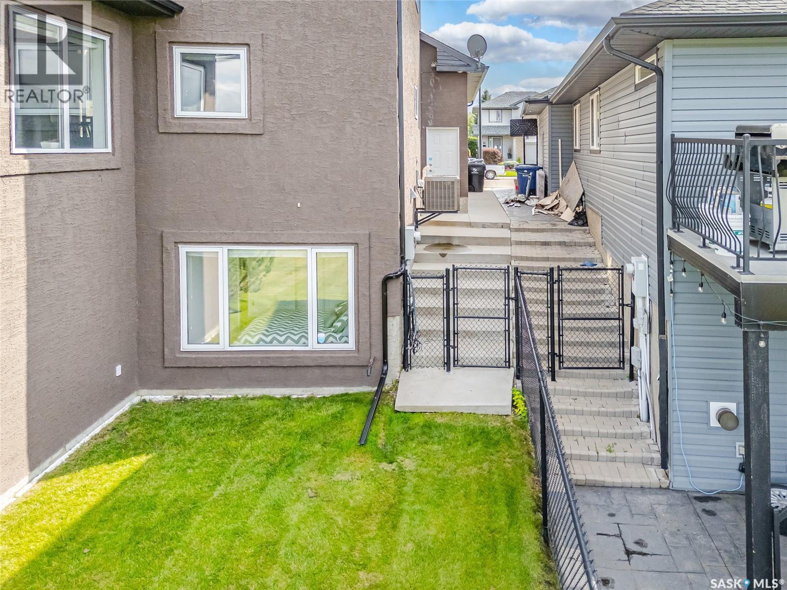 242 Denham Crescent, Saskatoon, SK - Outdoor With Exterior