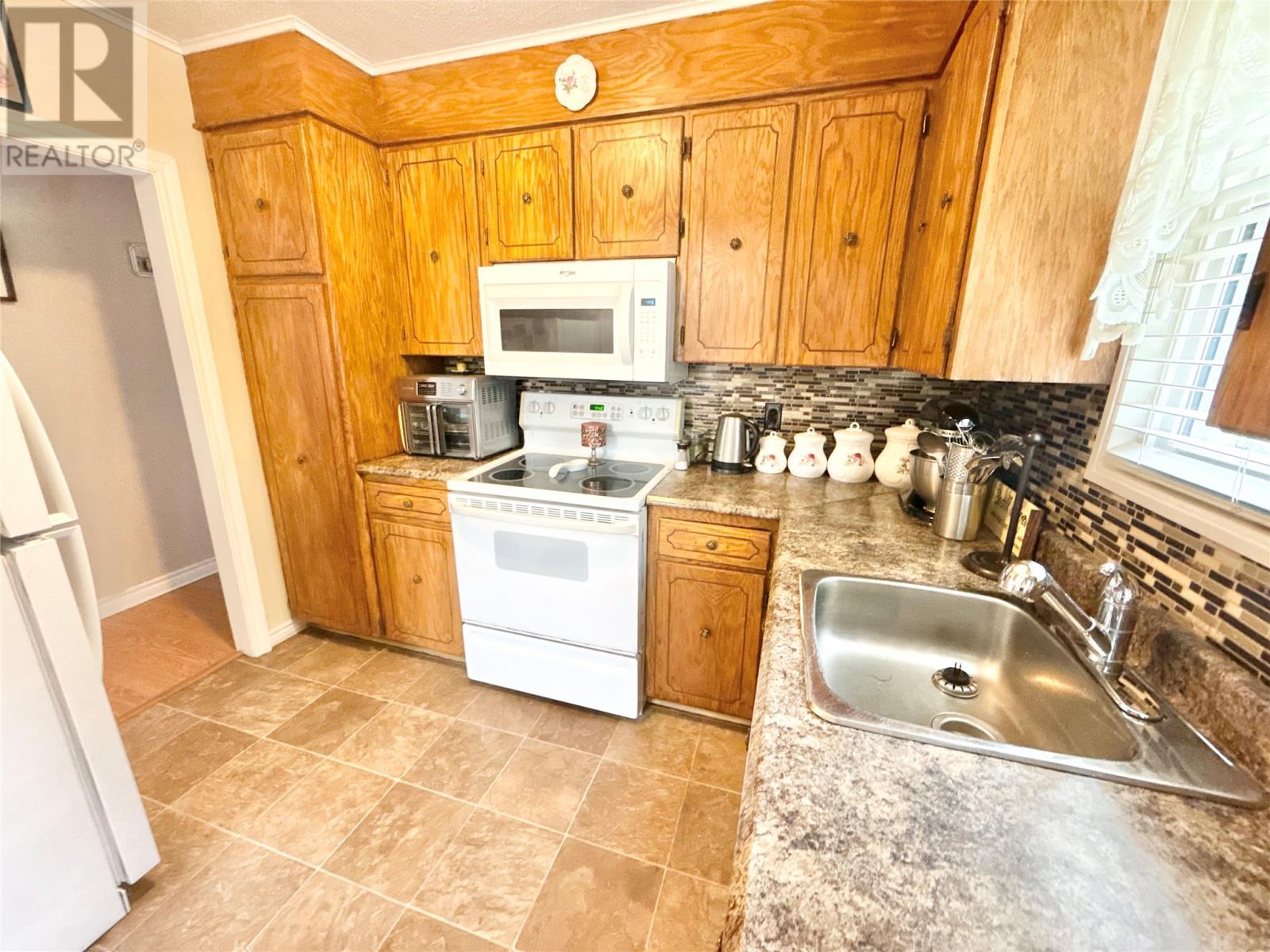 11 Caribou Road, Grand Falls-Windsor, NL - Indoor Photo Showing Kitchen