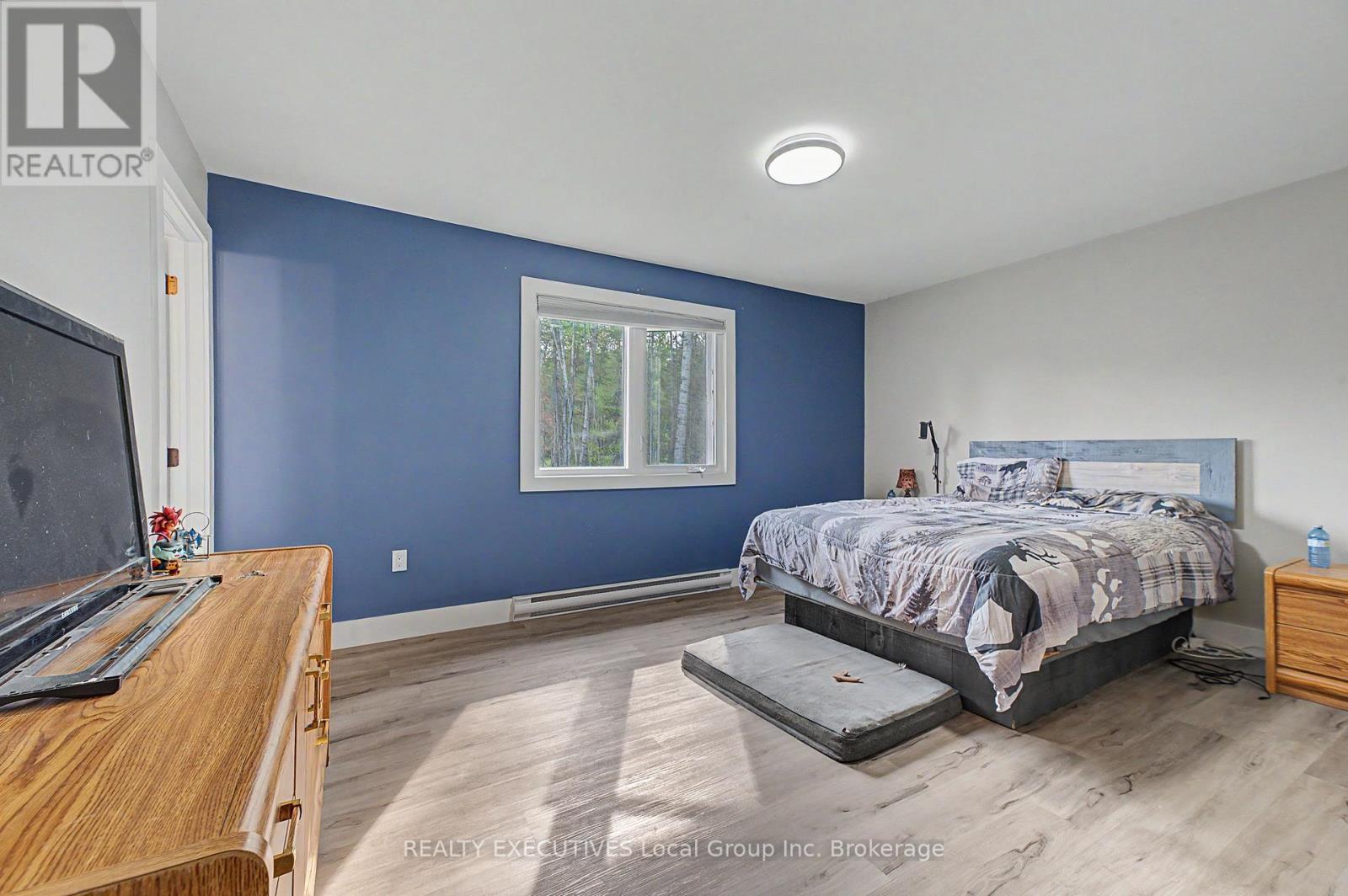 575 Hart Road, Callander, ON - Indoor Photo Showing Bedroom
