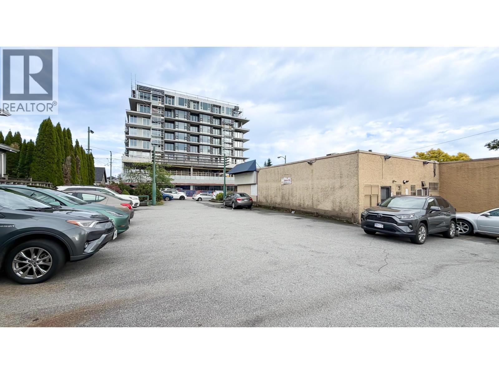 8263 Oak Street, Vancouver, BC