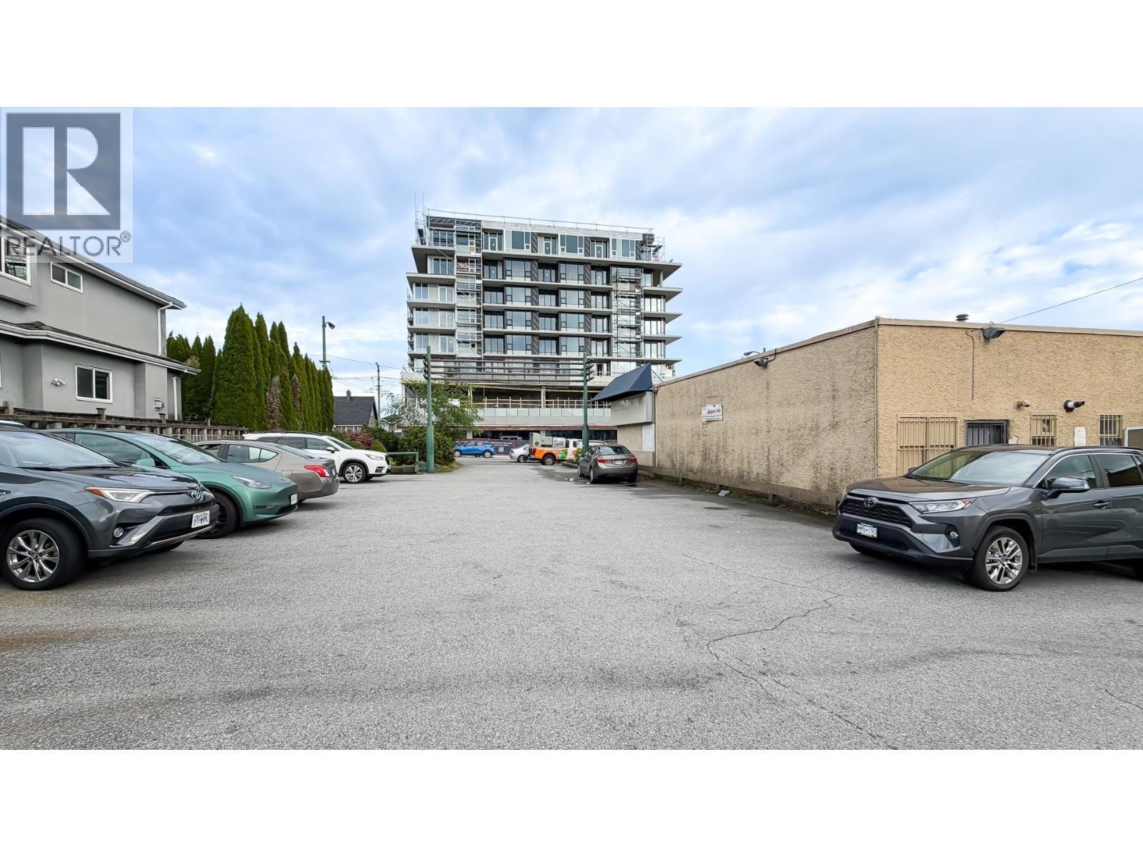 8263 Oak Street, Vancouver, BC