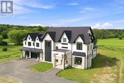 17050 MCCOWAN ROAD Whitchurch-Stouffville, ON L4A 2A5