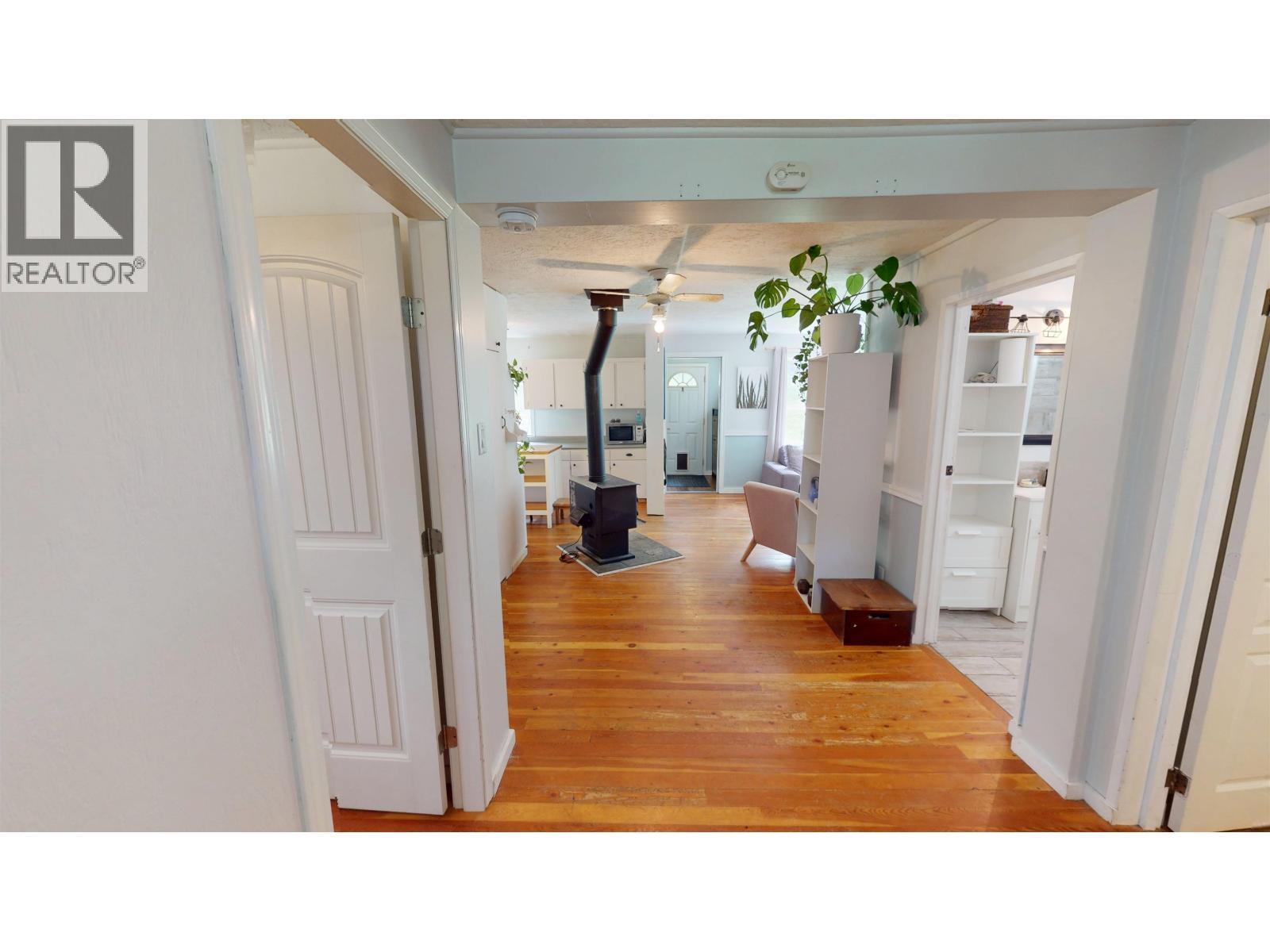 1154 Marsh Road, Quesnel, BC - Indoor Photo Showing Other Room