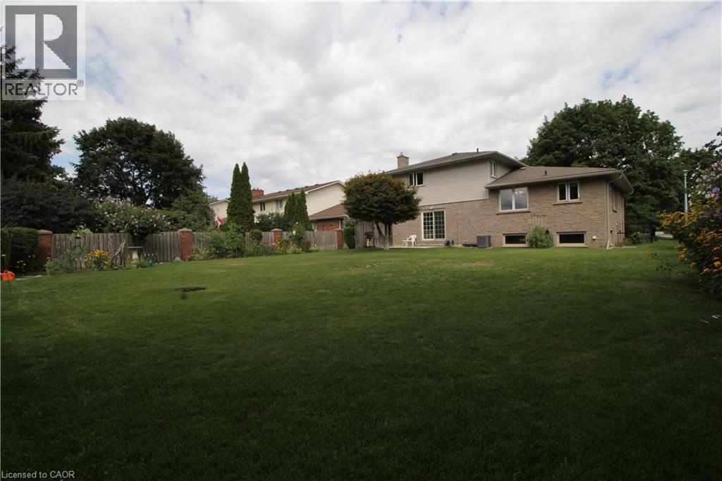 14 Berkley Crescent, Simcoe, ON - Outdoor