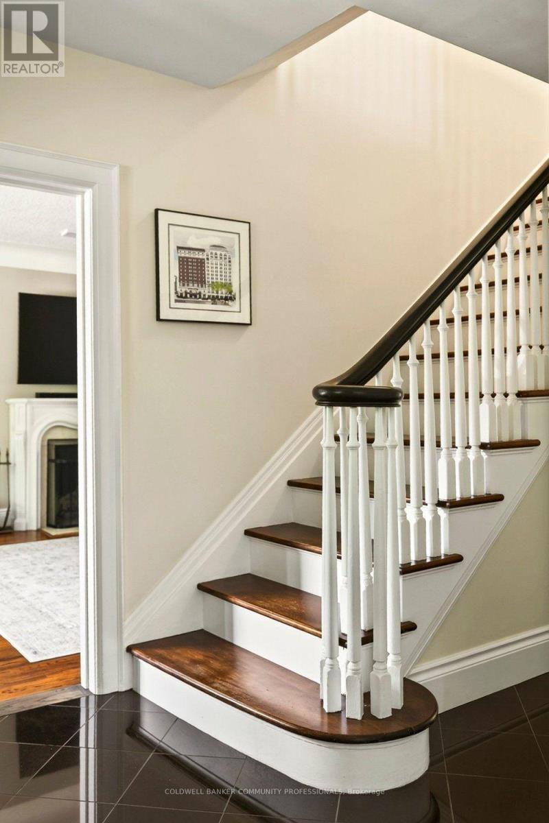 71 Stanley Avenue, Hamilton, ON - Indoor Photo Showing Other Room
