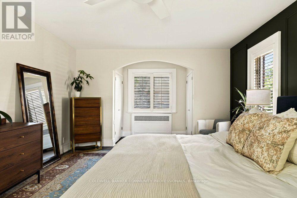 71 Stanley Avenue, Hamilton, ON - Indoor Photo Showing Bedroom