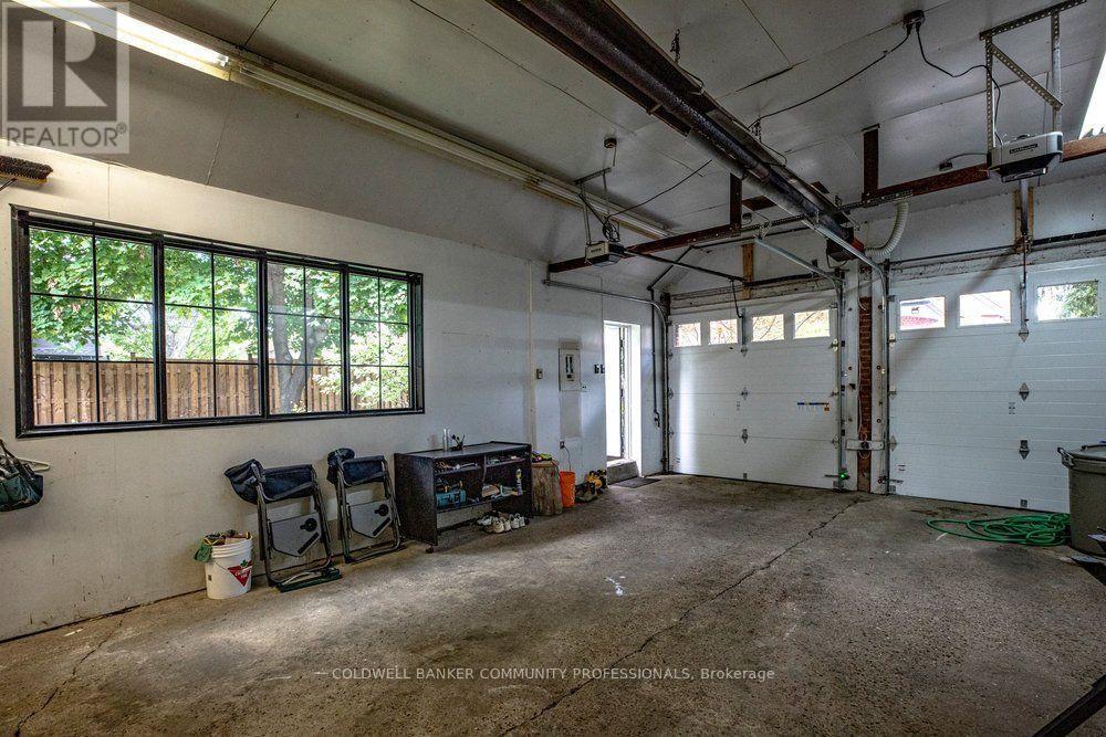 71 Stanley Avenue, Hamilton, ON - Indoor Photo Showing Garage