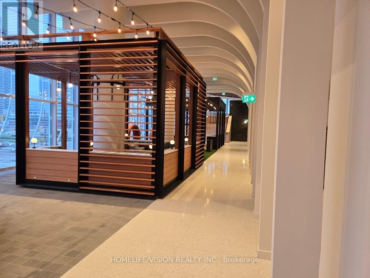 3207 - 8 Interchange Way, Vaughan, ON - Indoor Photo Showing Other Room