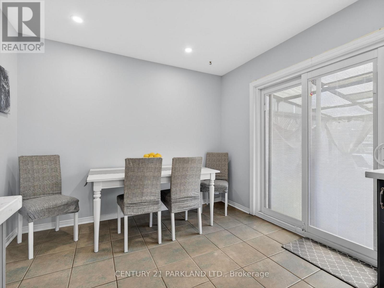 181 Purcell Crescent, Vaughan, ON - Indoor Photo Showing Dining Room