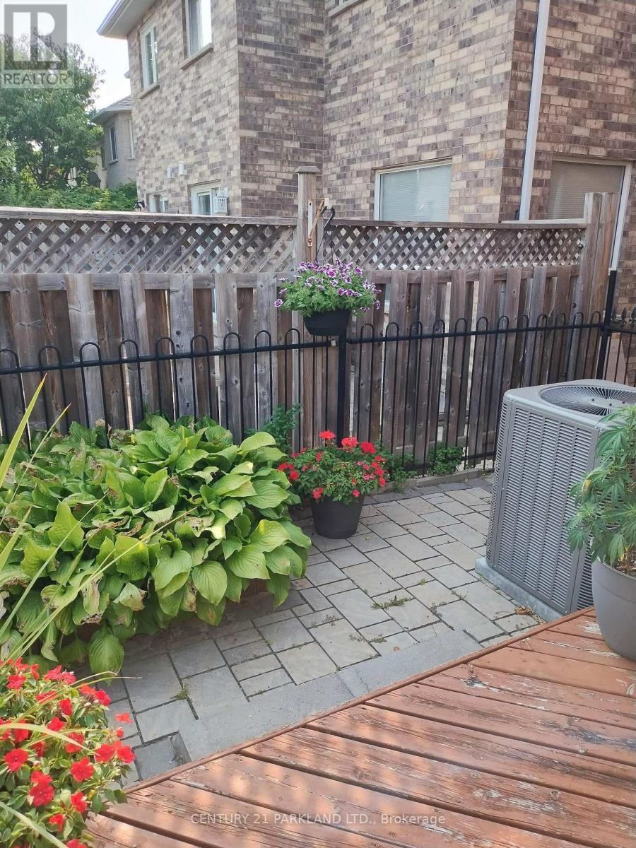 181 Purcell Crescent, Vaughan, ON - Outdoor With Deck Patio Veranda