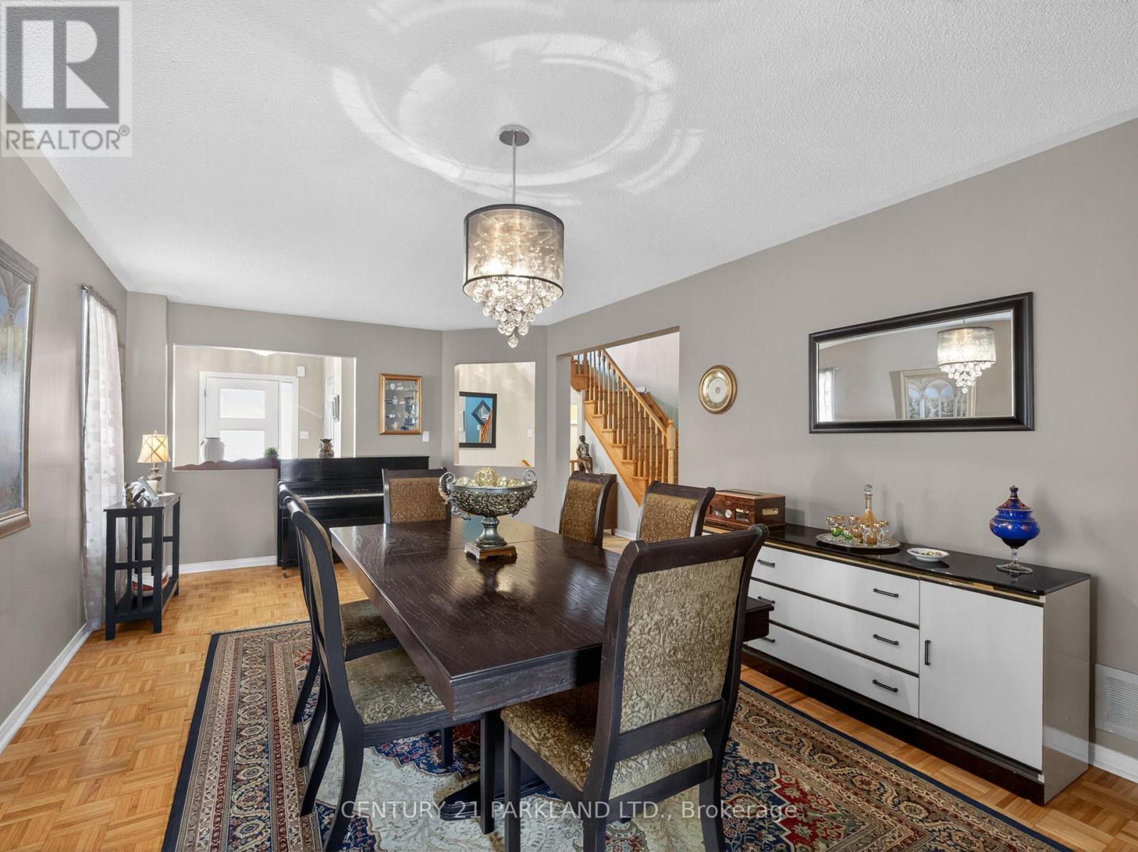 181 Purcell Crescent, Vaughan, ON - Indoor Photo Showing Dining Room