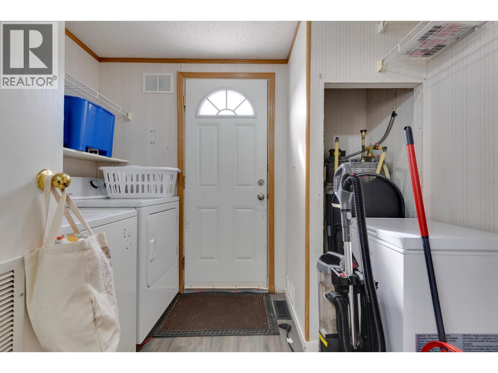 181 2500 Grant Road, Prince George, BC - Indoor Photo Showing Laundry Room