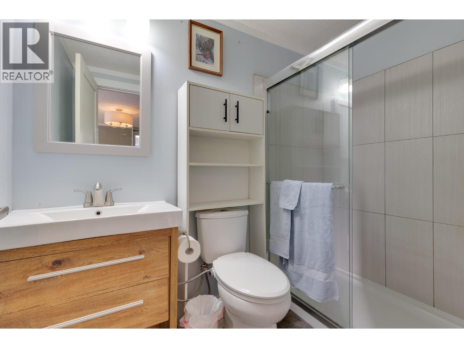 181 2500 Grant Road, Prince George, BC - Indoor Photo Showing Bathroom