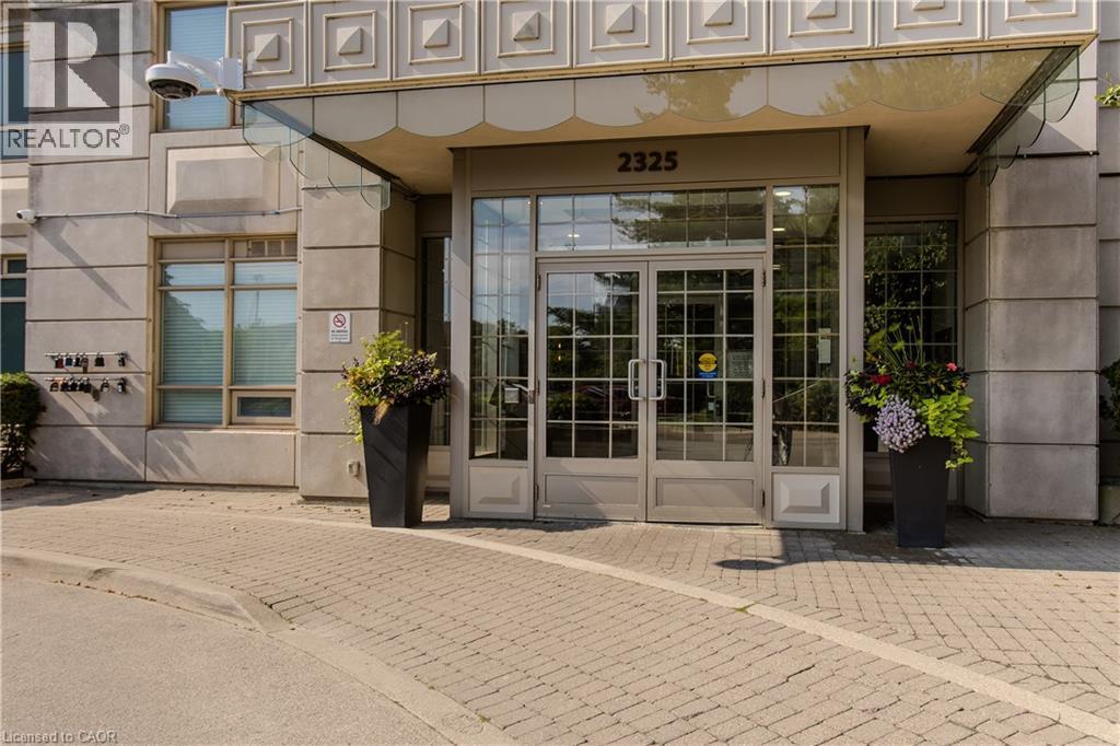 2325 Central Park Drive Unit# 709, Oakville, ON - Outdoor