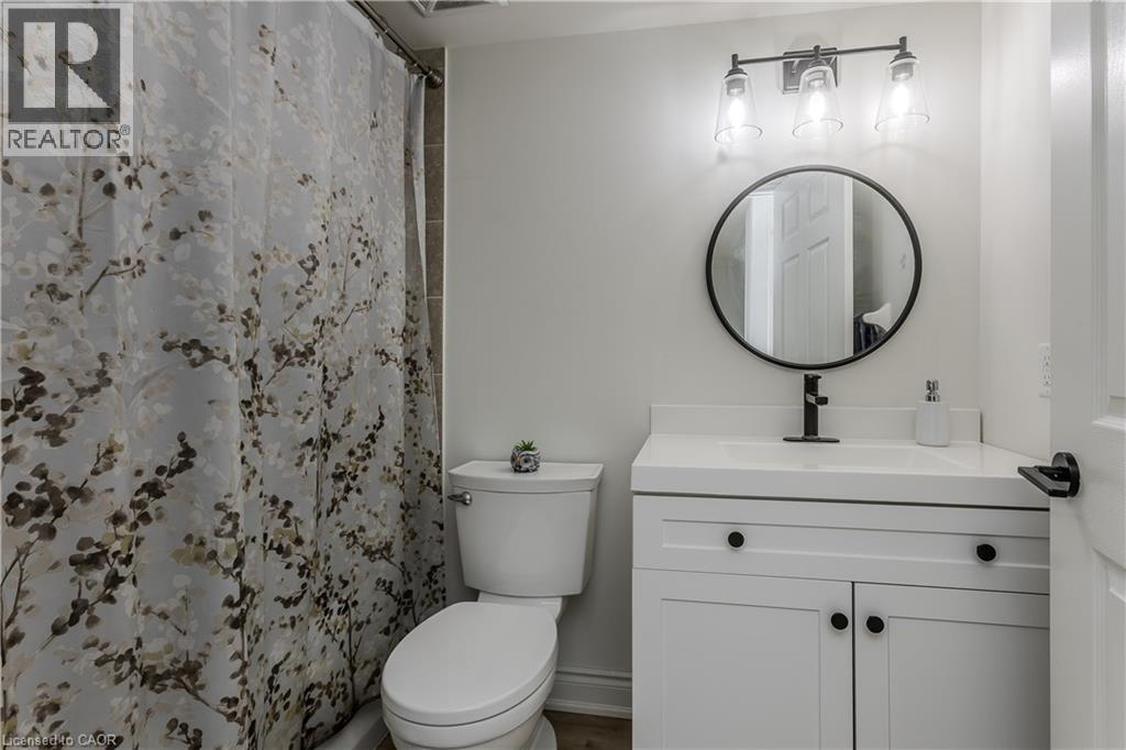 2325 Central Park Drive Unit# 709, Oakville, ON - Indoor Photo Showing Bathroom