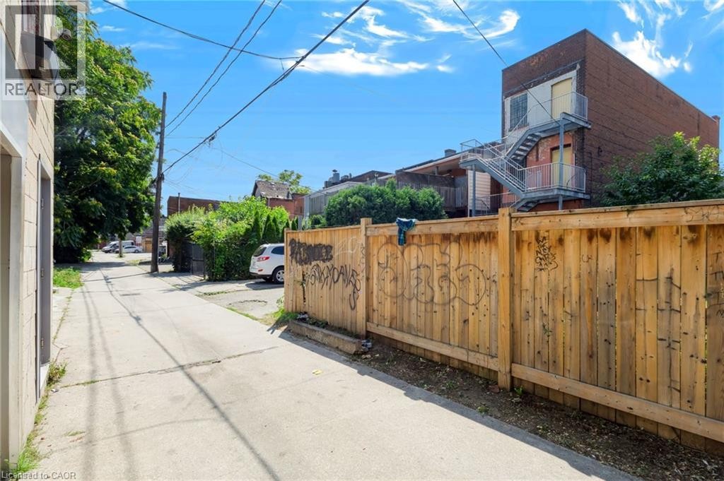 Additional content - 442 King William Street, Hamilton, ON - Outdoor