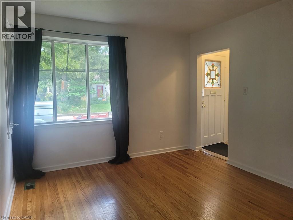 241 Haddon Avenue S, Hamilton, ON - Indoor Photo Showing Other Room