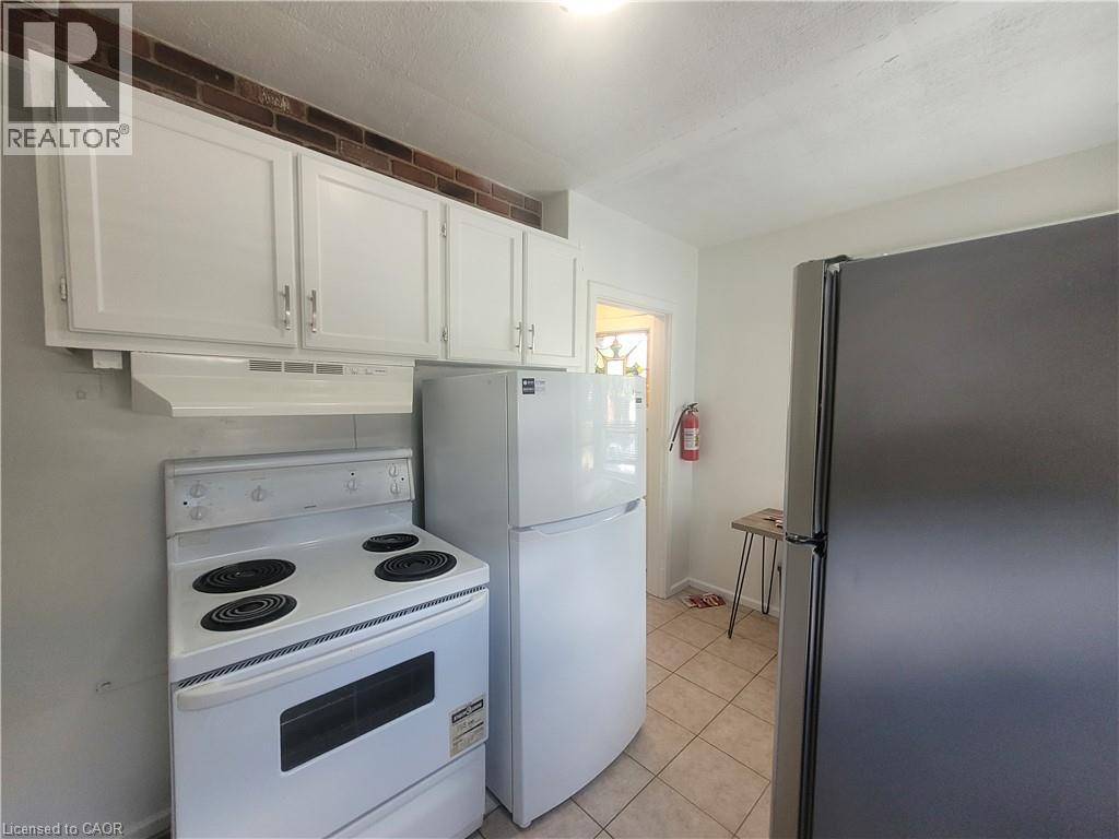 241 Haddon Avenue S, Hamilton, ON - Indoor Photo Showing Kitchen