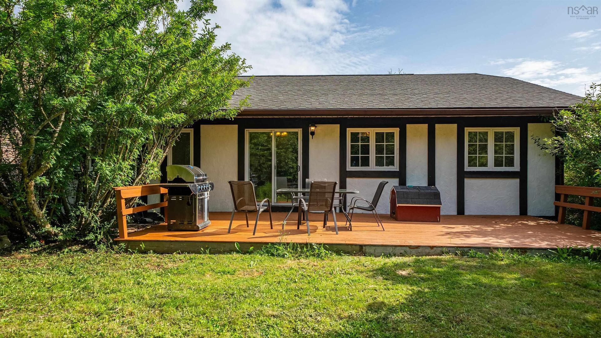47 Forest Road, Dartmouth, NS - Outdoor With Deck Patio Veranda