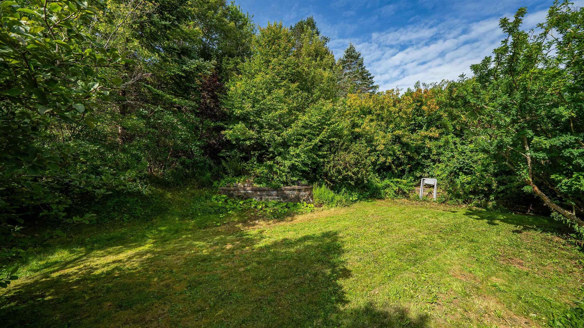 47 Forest Road, Dartmouth, NS - Outdoor