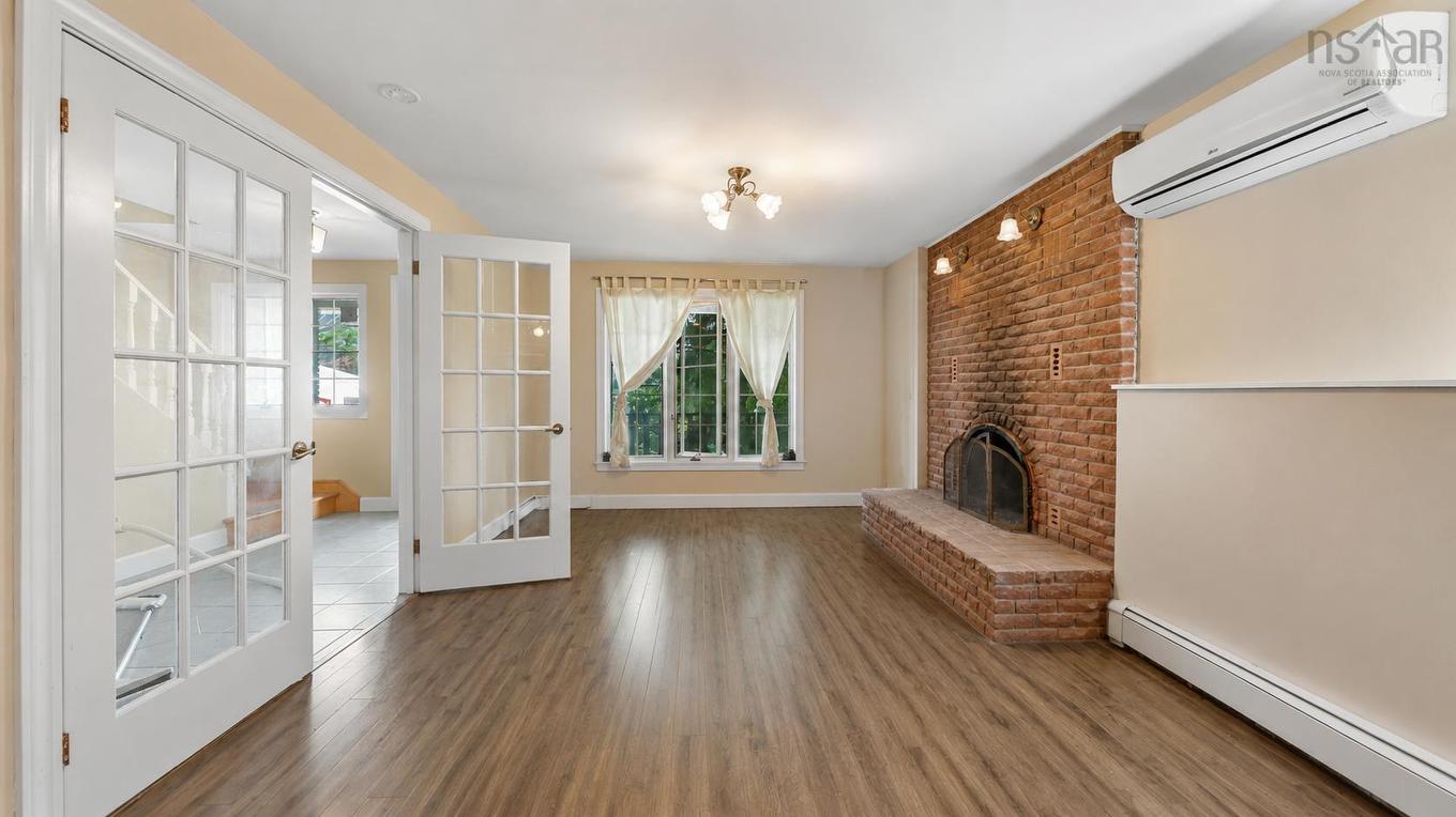 47 Forest Road, Dartmouth, NS - Indoor With Fireplace