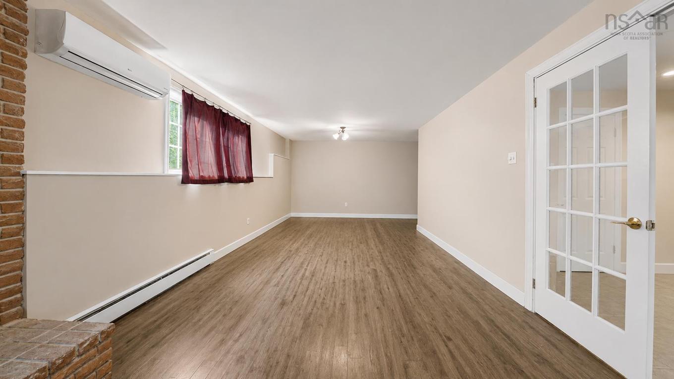 47 Forest Road, Dartmouth, NS - Indoor Photo Showing Other Room