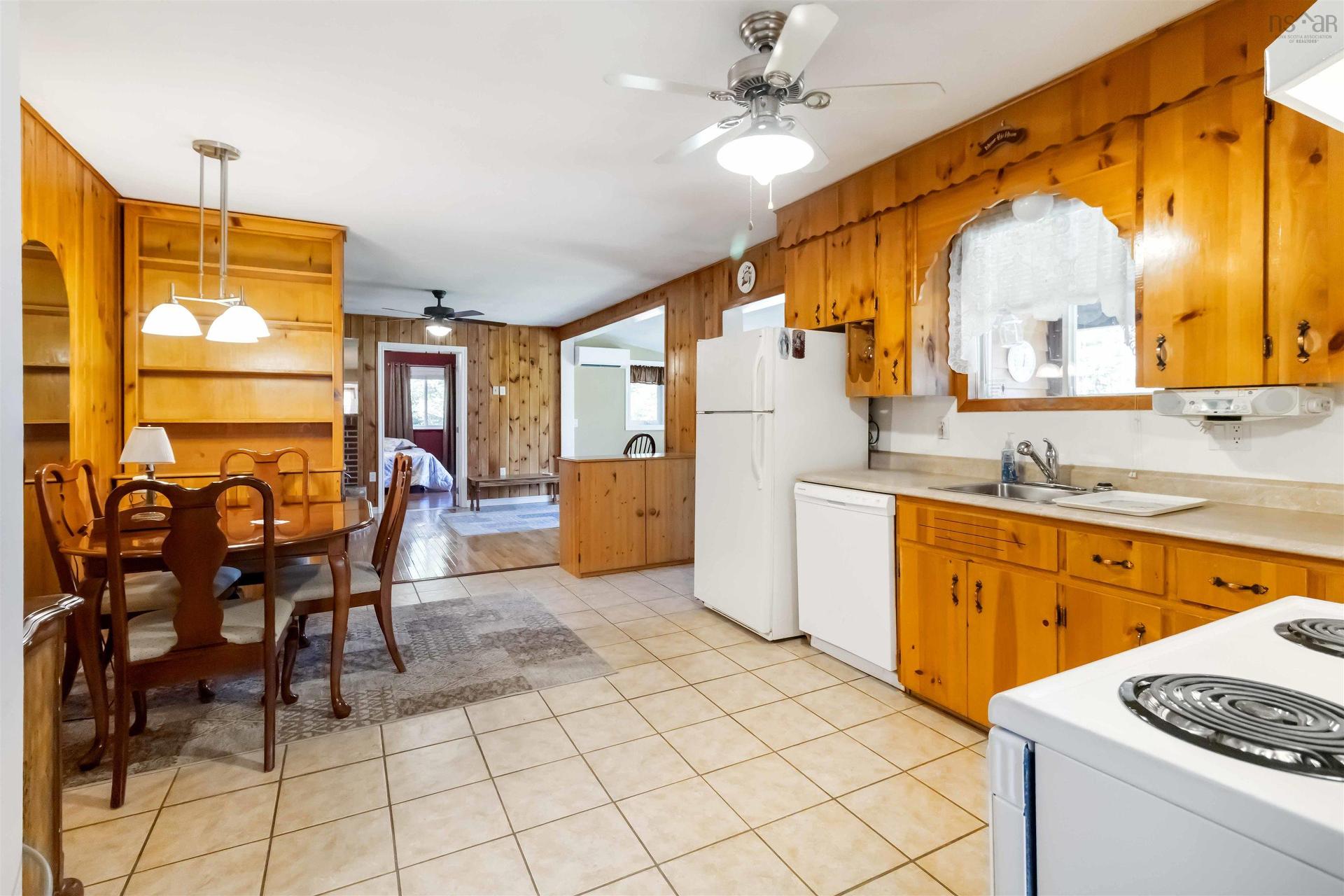 198 Spruce Drive, Barss Corner, NS - Indoor Photo Showing Kitchen