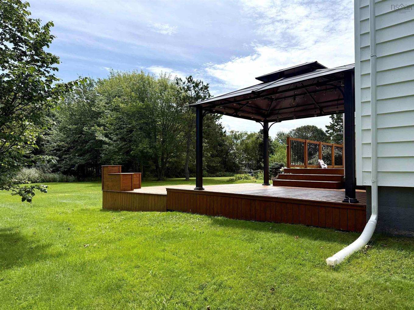 5 Elmwood Drive, Amherst, NS - Outdoor