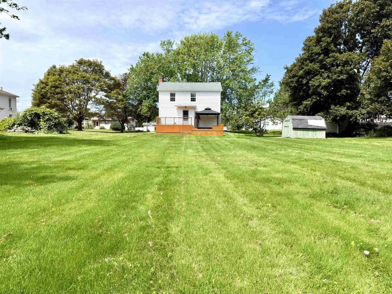 5 Elmwood Drive, Amherst, NS - Outdoor