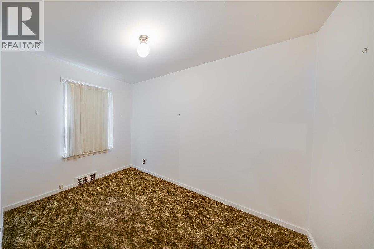 306 Sylvia Crescent, Trail, BC - Indoor Photo Showing Other Room