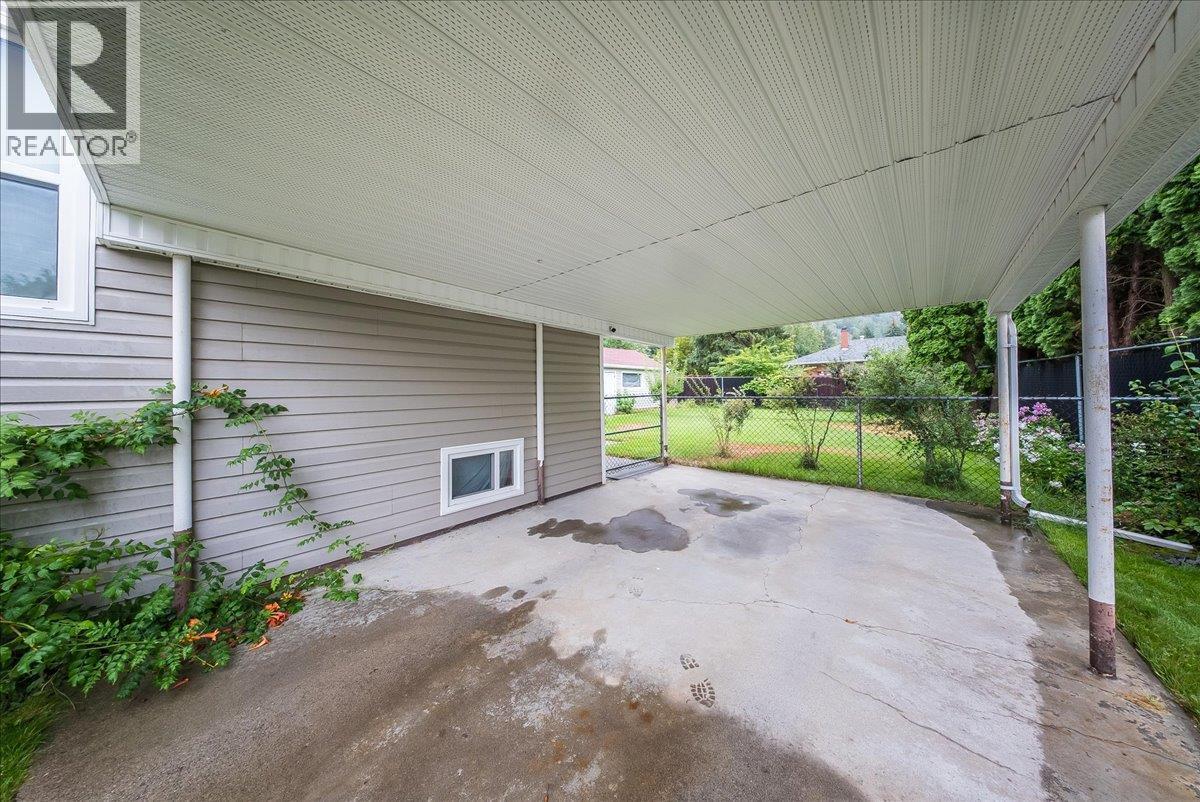 306 Sylvia Crescent, Trail, BC - Outdoor With Exterior