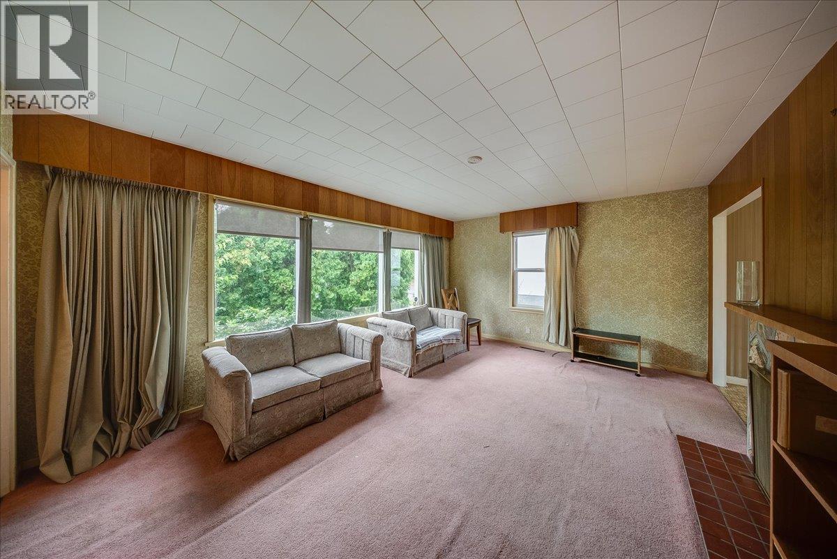 306 Sylvia Crescent, Trail, BC - Indoor