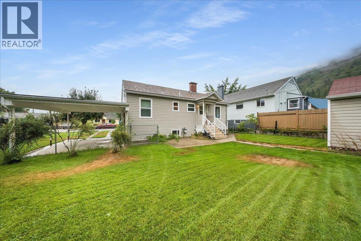 306 Sylvia Crescent, Trail, BC - Outdoor