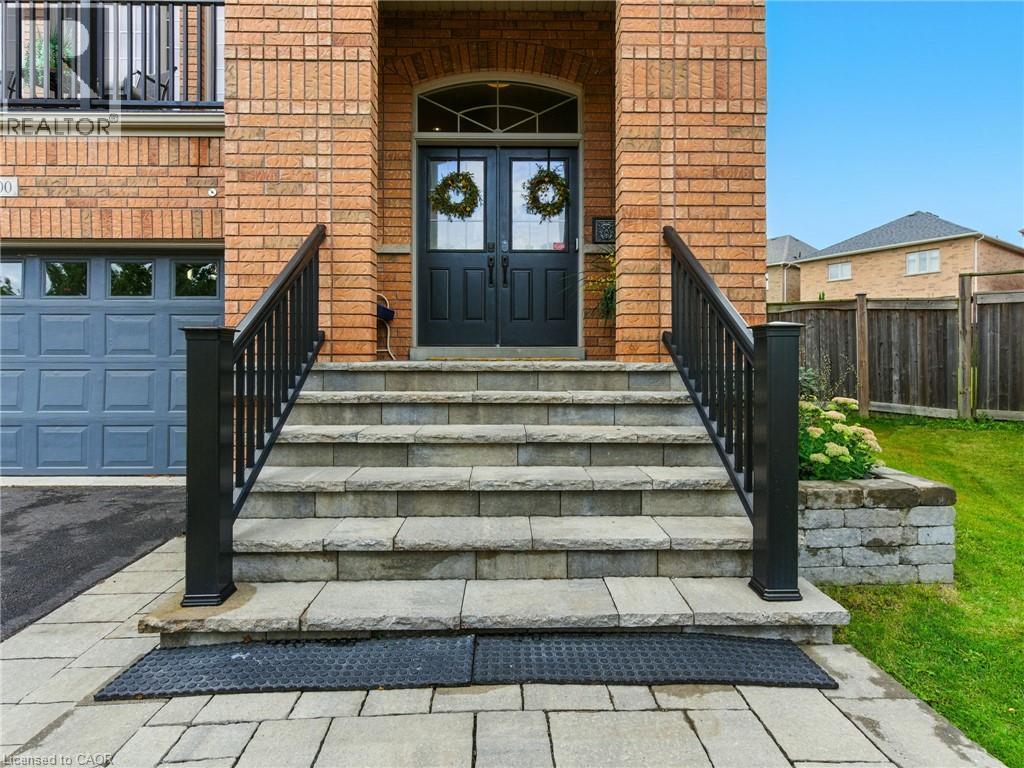 200 Giddings Crescent, Milton, ON - Outdoor