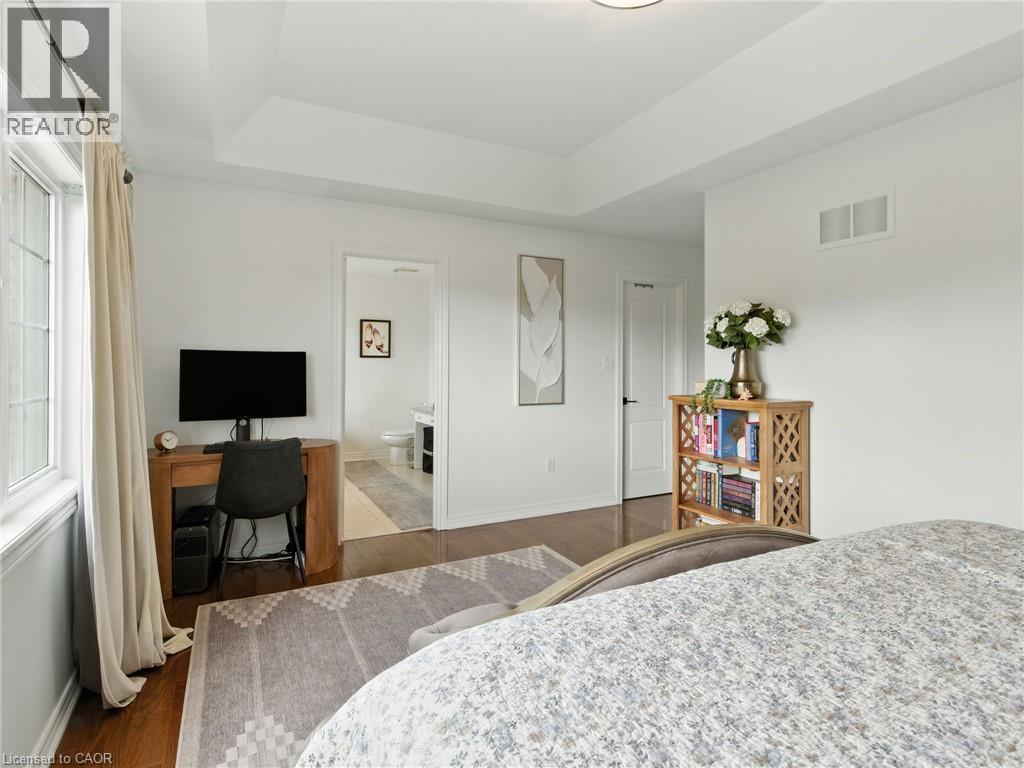 200 Giddings Crescent, Milton, ON - Indoor Photo Showing Bedroom